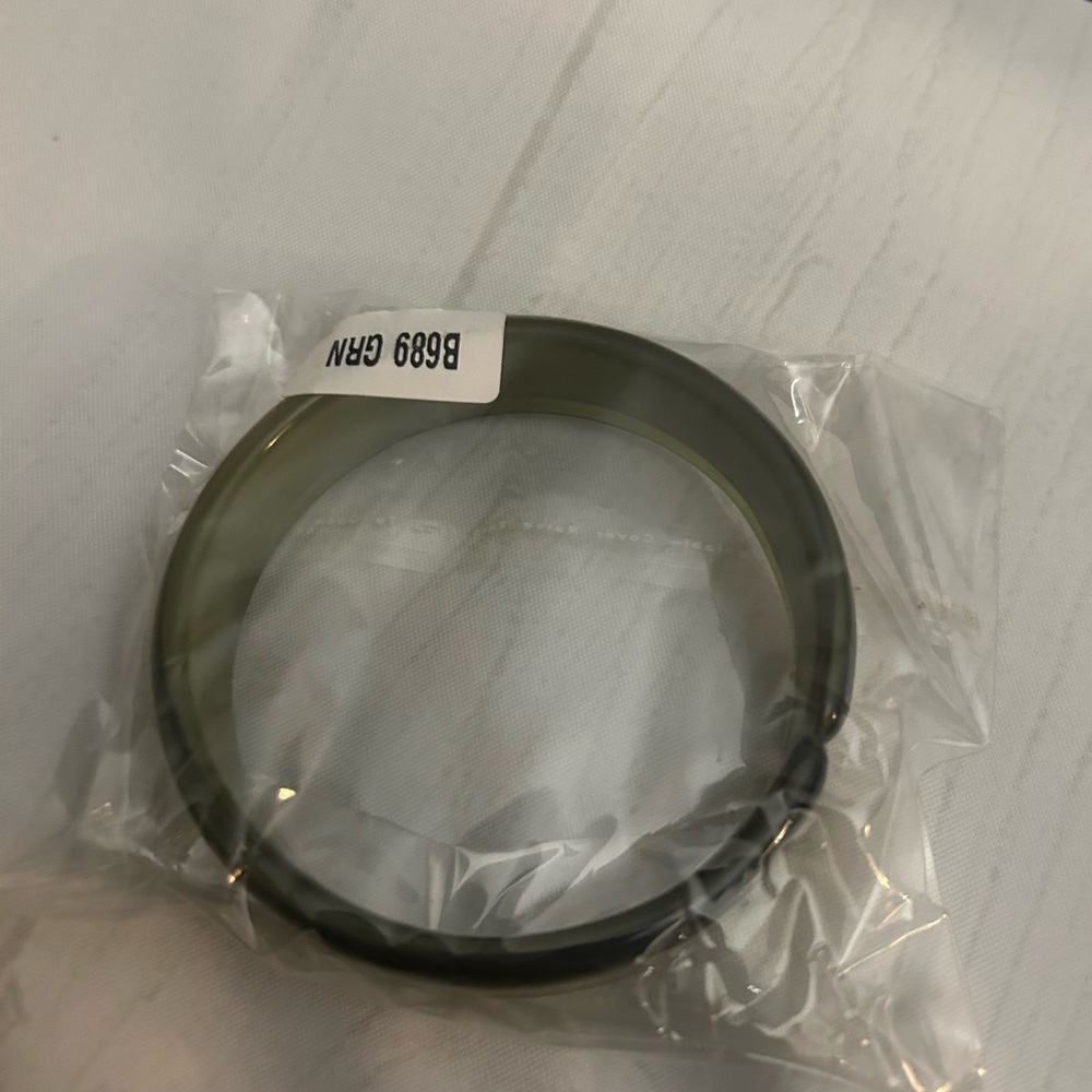 Olive Green Bangle Bracelet - Picture 3 of 4